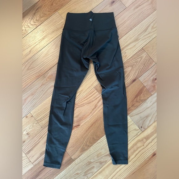 lululemon athletica Pants - Lululemon Olive Wunder Under 28”
